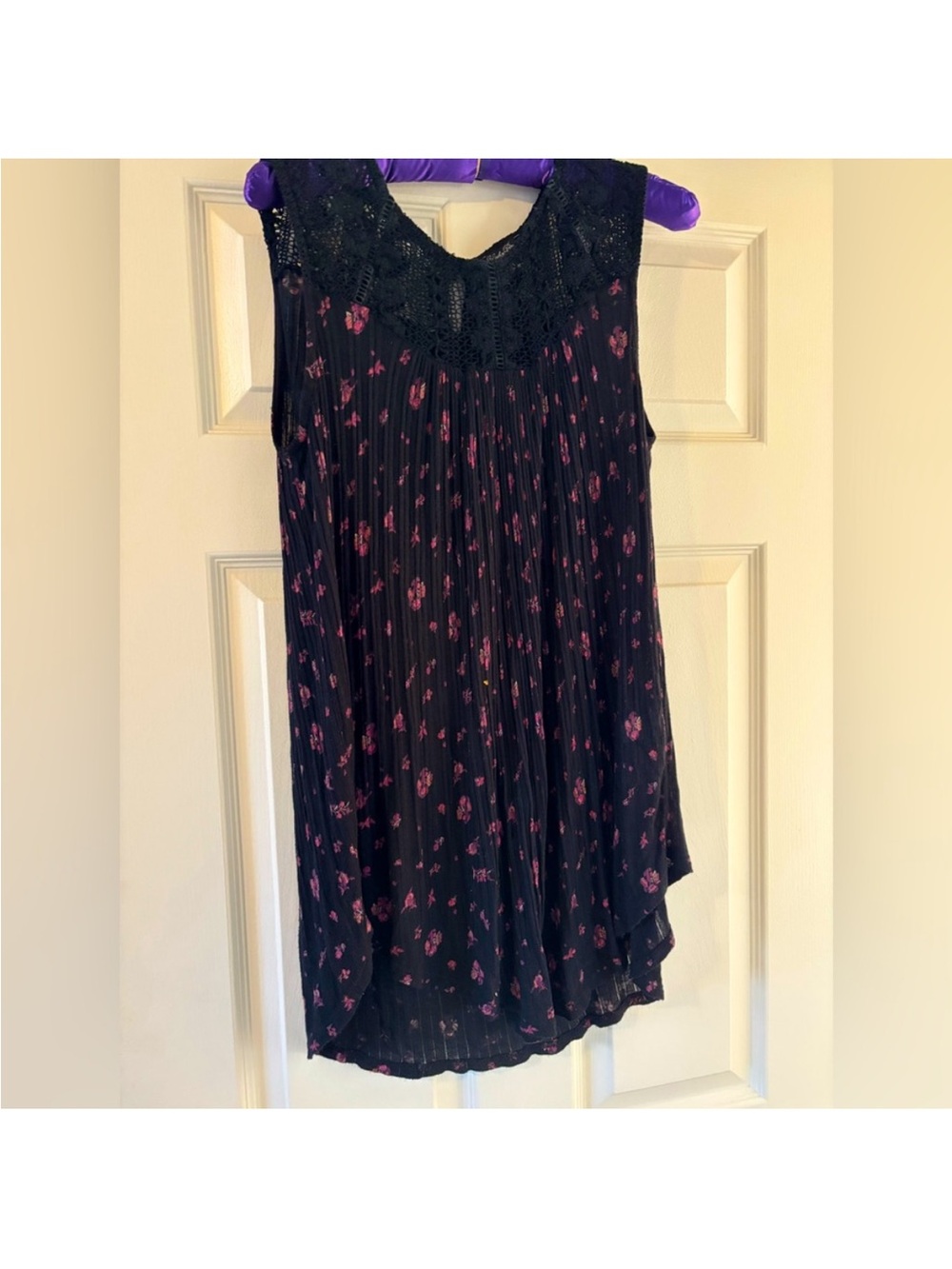 Lucky Brand Floral Pleated Sleeveless Tunic with Lace Yoke